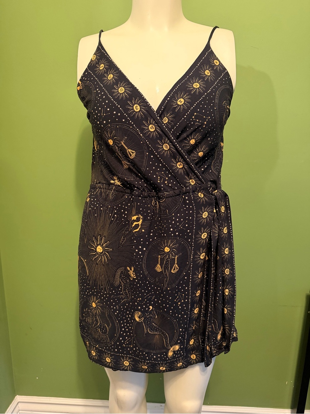 FARM RIO - Black & Gold Zodiac Print Wrap Dress size Large